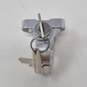 GANCIO_PORTA_BORSE_PIAGGIO_VESPA_CON_CHIAVE